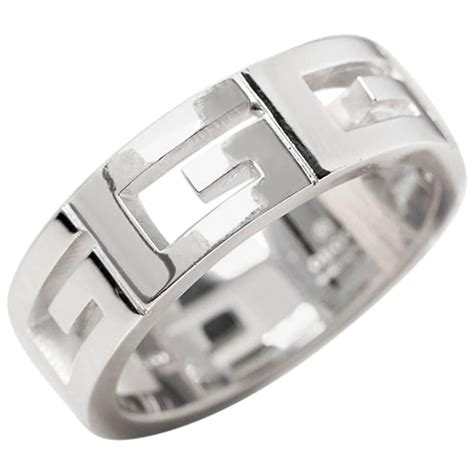 gucci ring for him